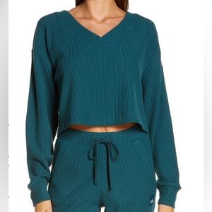 Alo Muse Ribbed Crop Pullover